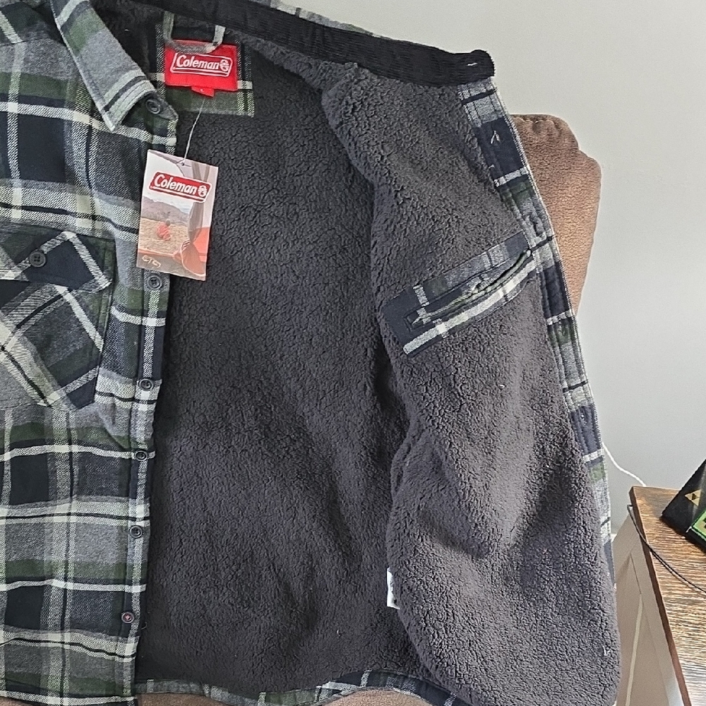 Coleman's Insulated Button Up - Picture 5 of 8